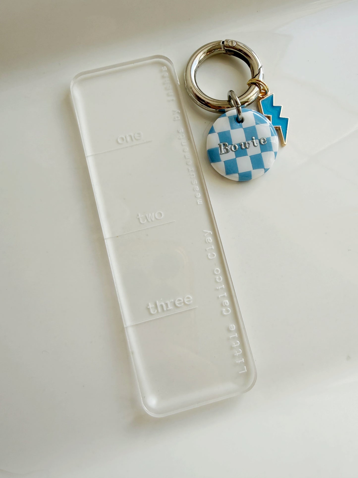Checkered Circle Pet Tag