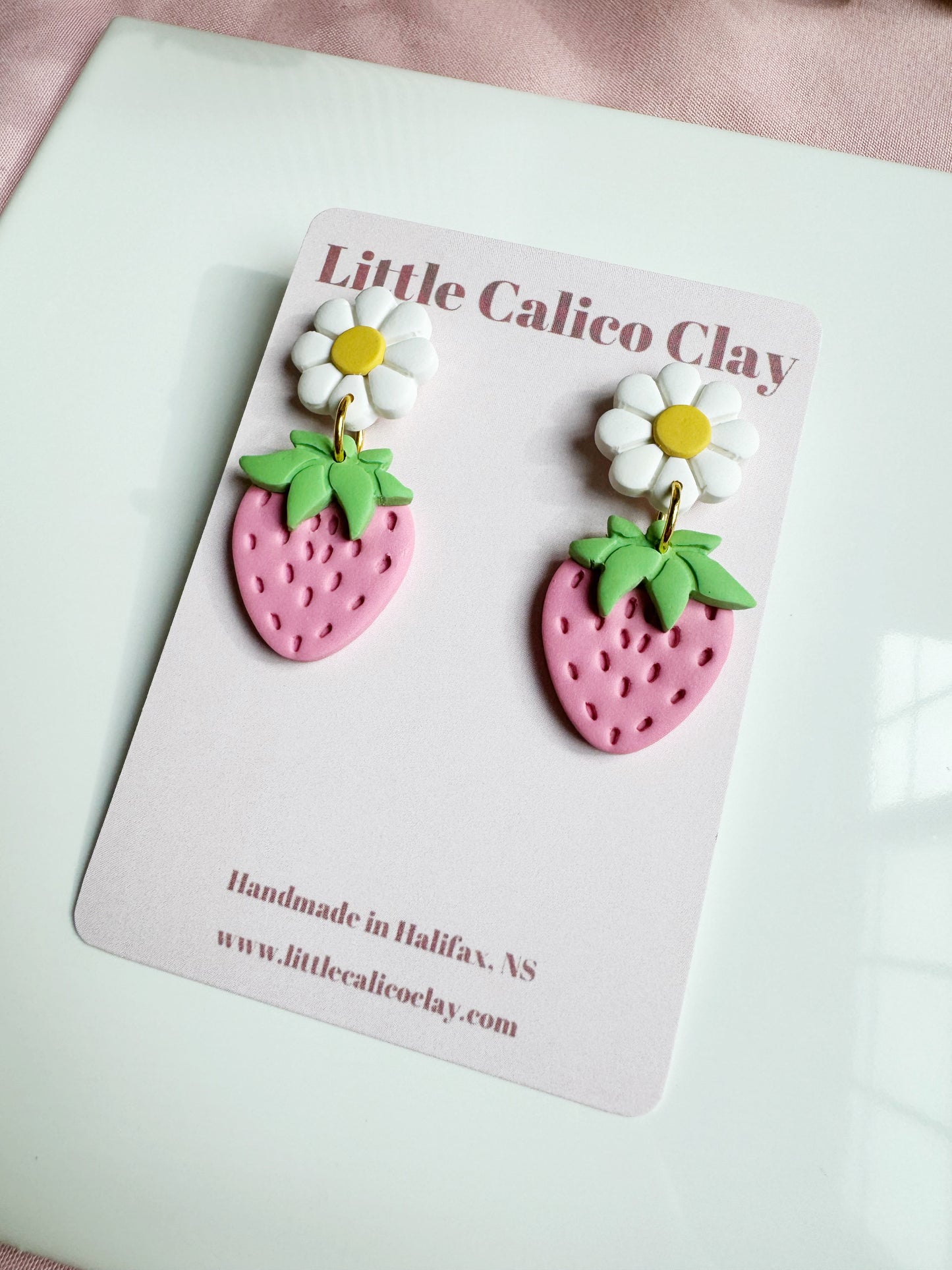 Strawberry Daisy Dangles