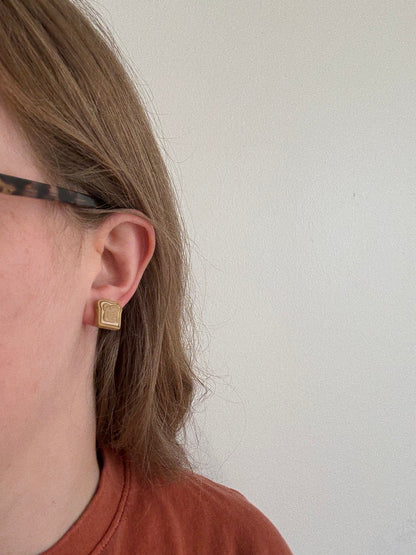 PB & J Studs