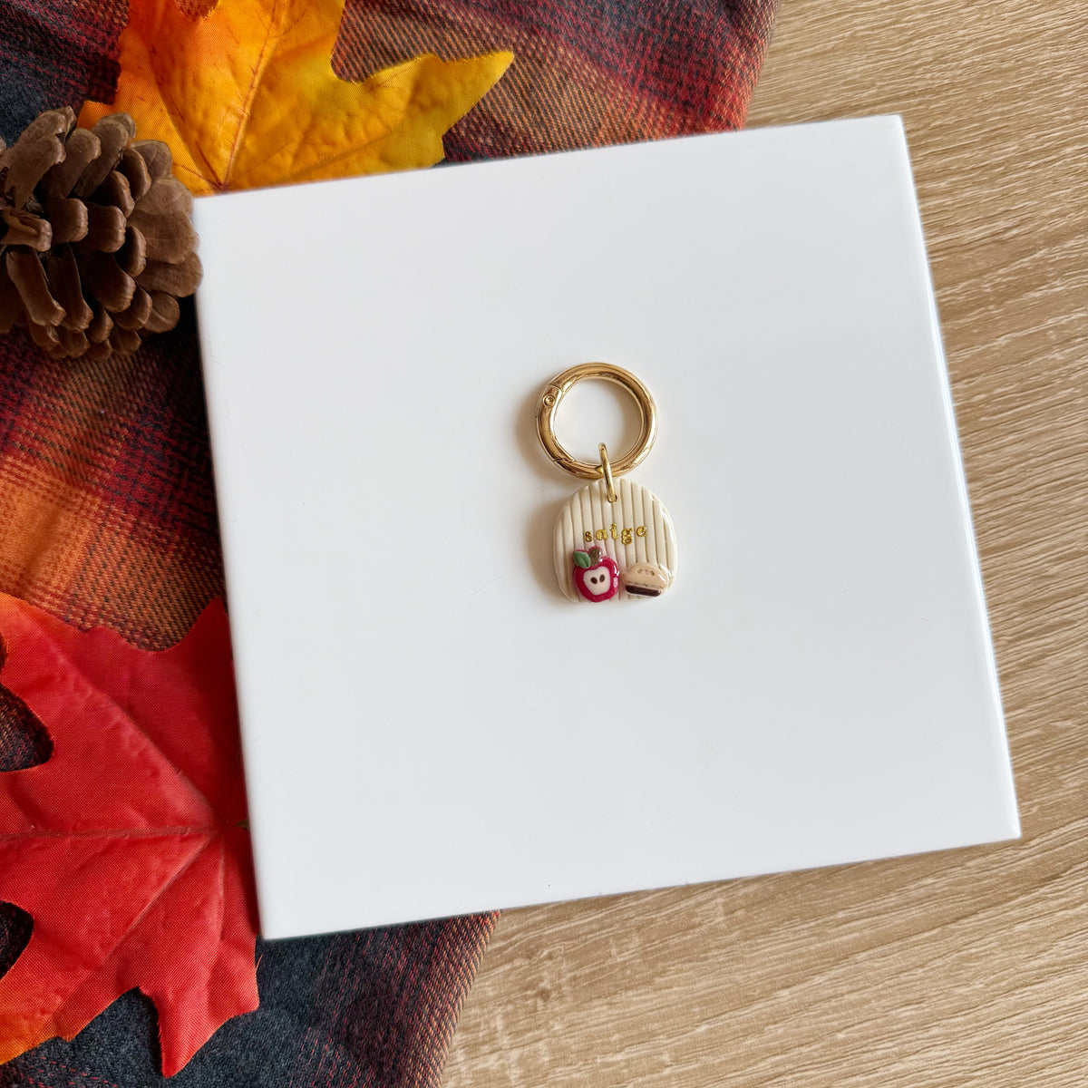 Apple Pie Pet Tag